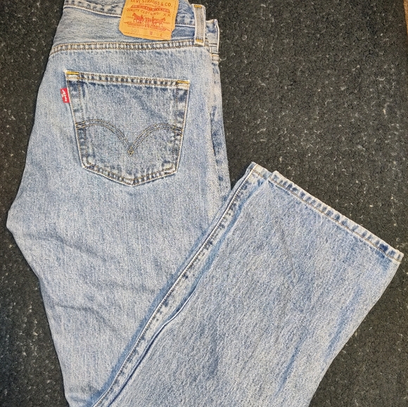 Levi's 501 Jeans - Picture 1 of 15